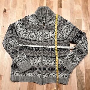 Eddie Bauer Men’s Gray Zip-Up Sweater